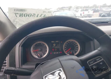 2016 Ram 1500 Tradesman из США, поврежденный, VIN 3C6JR6AT0GG331339